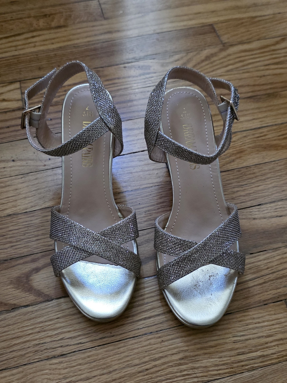 DREAM PAIRS Chunky Heel Ankle Strap Sandals Size 7